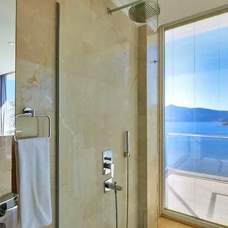 6 Bedroom Luxury Close To The *