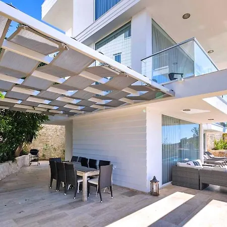 6 Bedroom Luxury Close To The Villa Kalkan
