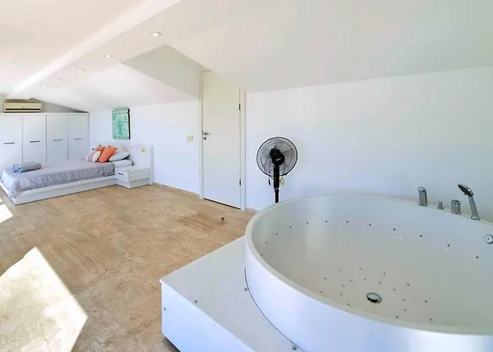 6 Bedroom Luxury Close To The * Kalkan