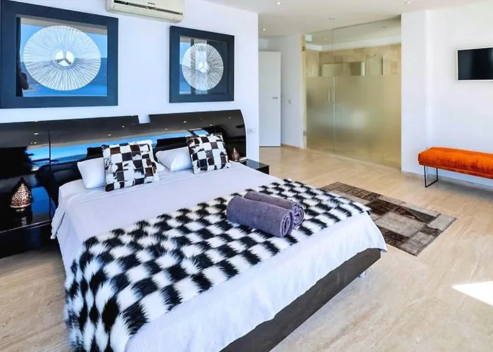 6 Bedroom Luxury Close To The * Kalkan