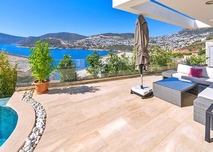 6 Bedroom Luxury Close To The Kalkan