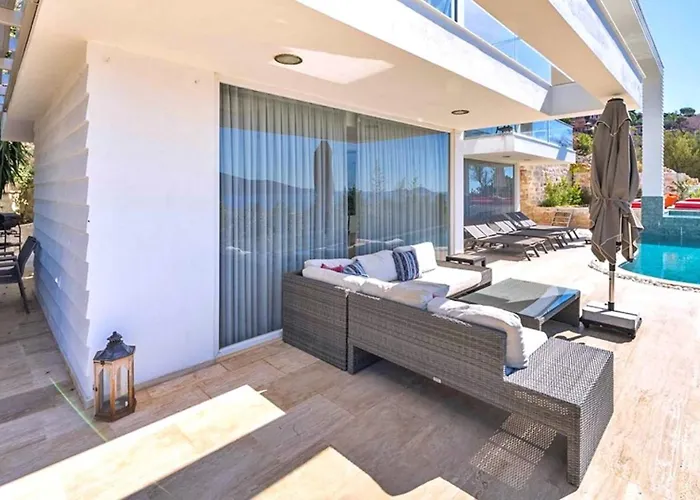 6 Bedroom Luxury Close To The * Kalkan
