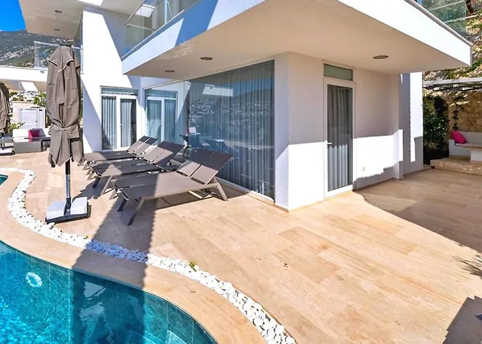 Villa 6 Bedroom Luxury Close To The Kalkan