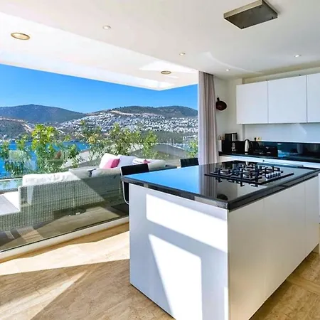 6 Bedroom Luxury Close To The *