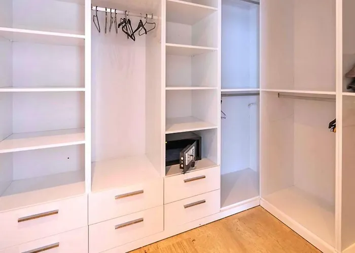 Vila 6 Bedroom Luxury Close To The *