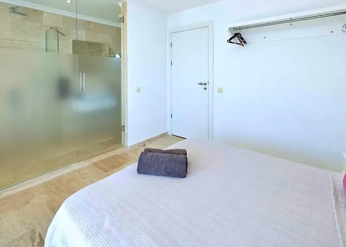 Vila 6 Bedroom Luxury Close To The Kalkan