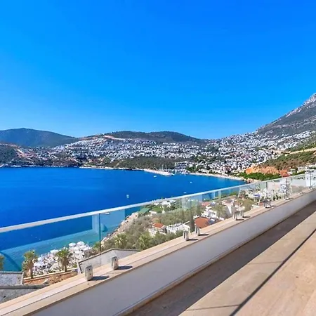 6 Bedroom Luxury Close To The Villa
