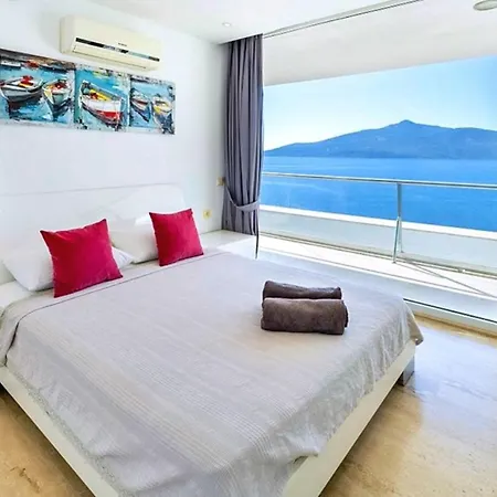 6 Bedroom Luxury Close To The Villa *